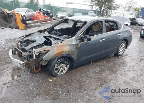 2015 Nissan Altima 2.5 S z USA, uszkodzony, nr VIN 1N4AL3AP6FC101338